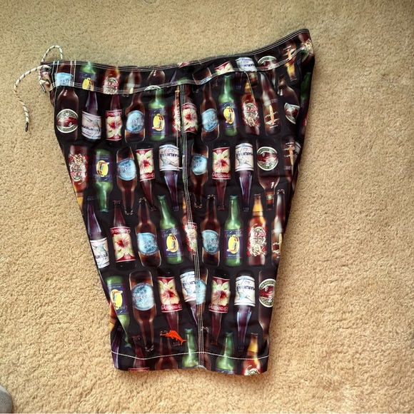 Tommy Bahama Relax Men's Beer Bottle Unlined Swim Board Shorts - Size 40 - EUC - Picture 6 of 9